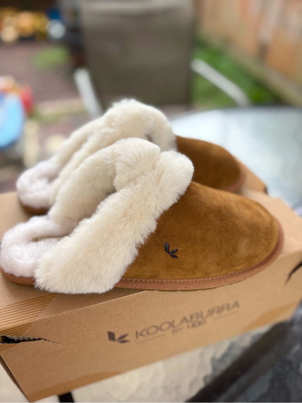 Womens 9 Koolaburra by UGGS Chesnut Slippers New w/ box